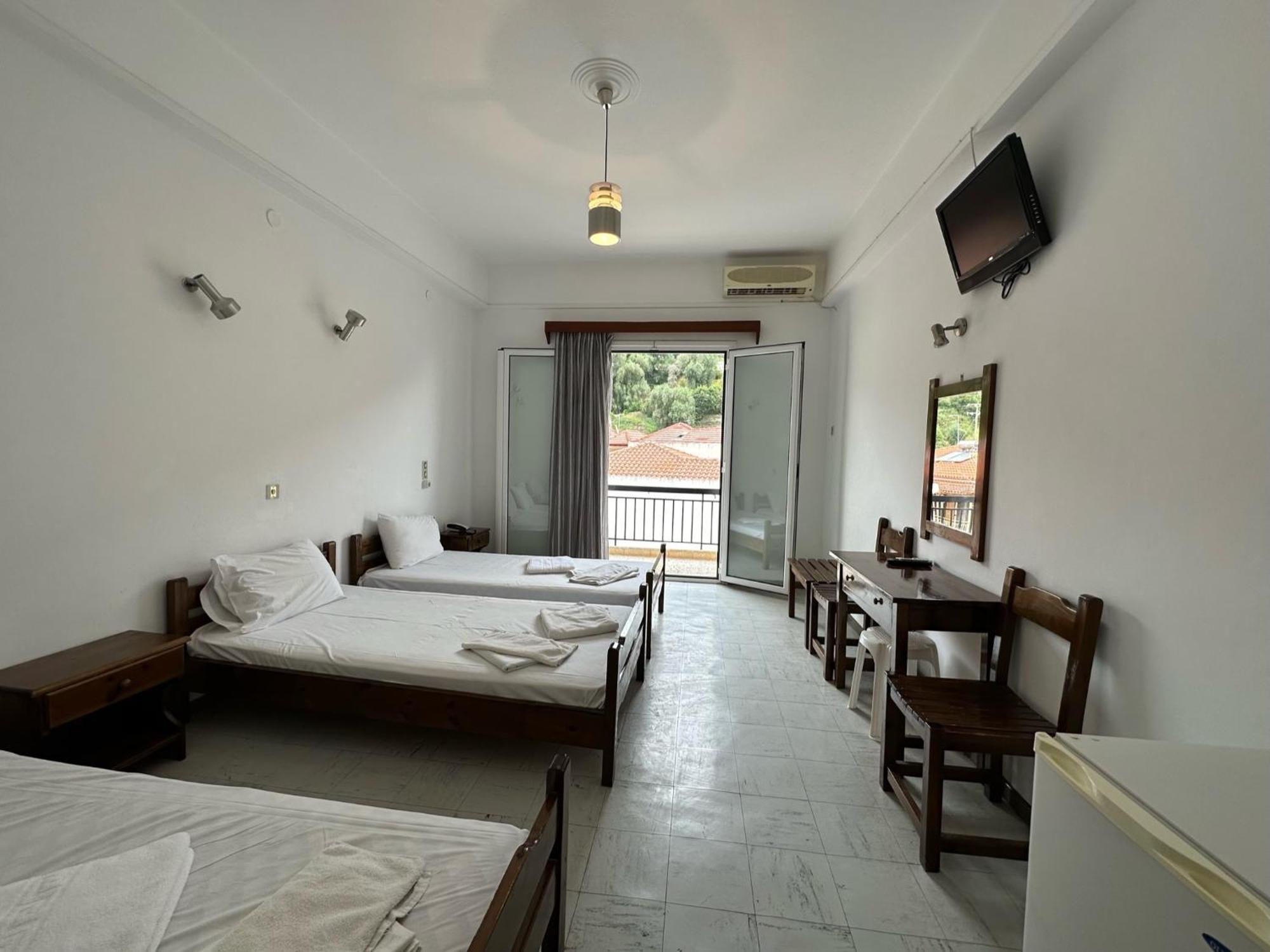 Hotel Galini ปาร์กา ภายนอก รูปภาพ